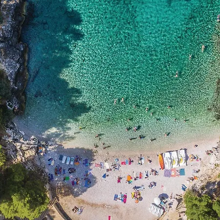 Lovely In Pula With Wifi
