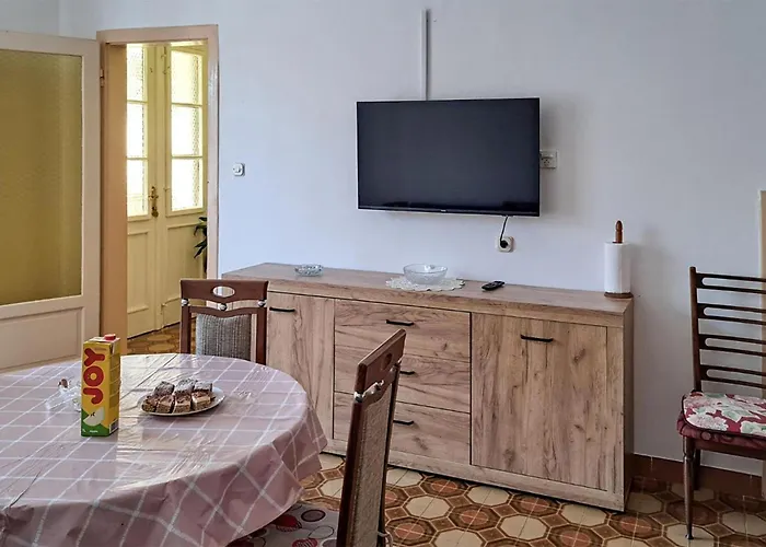 Valtursko Polje I Loborika