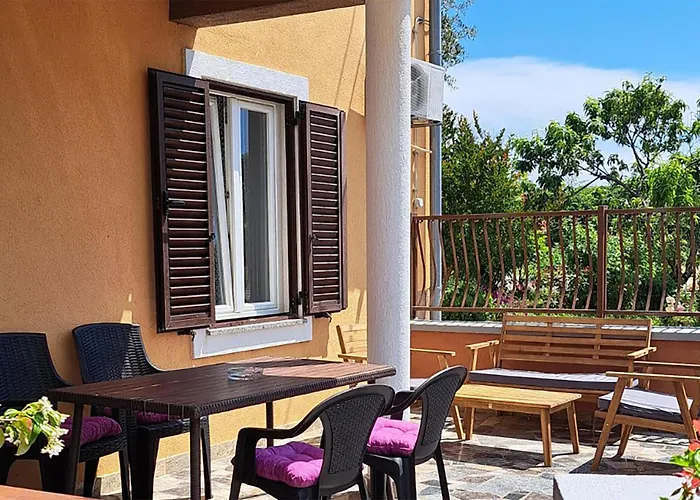 Valtursko Polje I Daire