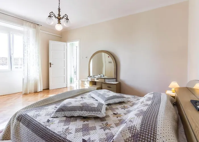 Valtursko Polje I * Loborika