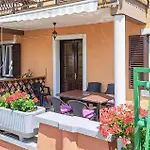 Apartment Valtursko Polje I