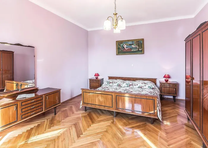 Valtursko Polje I Póla